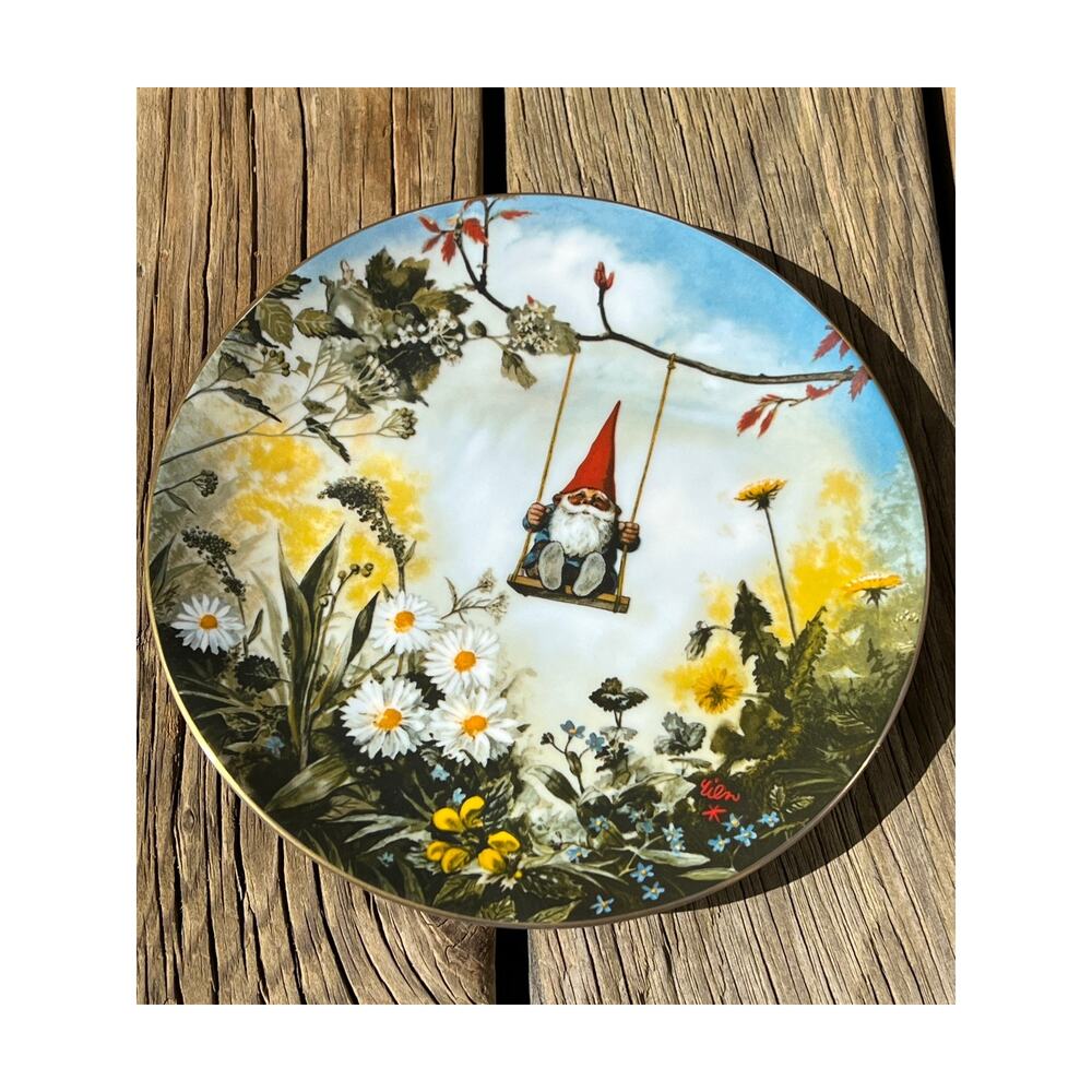 Rien Poortvliet Gnomes Plate One Four Seasons Little Swinger 1980 Fairmont 8.75"